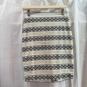 Ann Taylor Petite Geometric Print‎ Pencil Skirt Women's 0P Black White Career